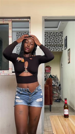 Vidéos de elora.leslie (@elora.leslie1) avec Over - R2Bees