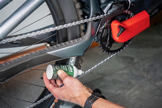 The Squirt eZ-Luber is a Handy New Tool for Easier E-Bike Chain Lubrication