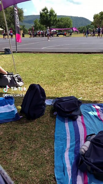 Understanding Intrusive Thoughts in Everyday Life