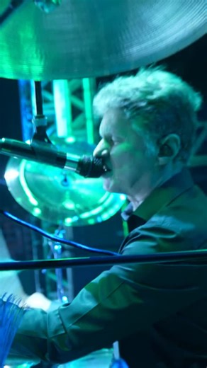 Roupa Nova on Instagram: "6 segundos para ver em looping eterno! 💙 Navio Roupa Nova só está começando e ainda teremos muitas emoções para viver em alto mar 🛳️"