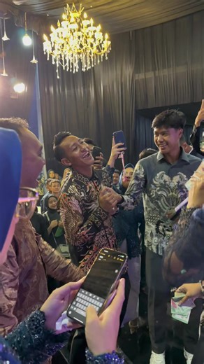 Hajatan Kakang & Wulan Pemain Persib Bandung @ADE ASTRID X @GERENGSENG Sawer Terus Etam @Beckham Putra 🥶 #persib #persibbandung #adeastrid #gerengsengteam #bobotoh