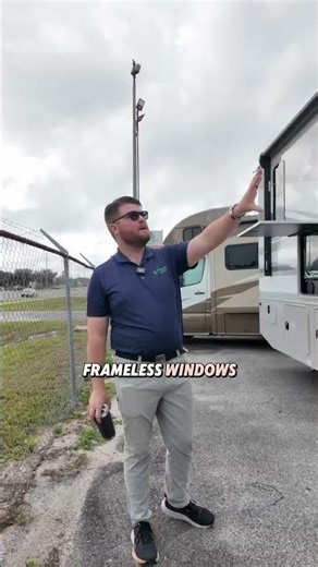 RV Tour: Jayco Greyhawk XL 32U