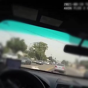 🚨🚨 CODE 3 🚨🚨 Driving with sirens and lights is only done in emergency situations. In these situations, traffic can affect response times. Please remember to pull to the RIGHT when an emergency vehicle is approaching in either direction with a siren and lights. Do not block traffic by stopping in the roadway. Seconds matter in emergency situations. ————————————————————————— 21806 of the California Vehicle Code states upon the immediate approach of an authorized emergency vehicle which is soun