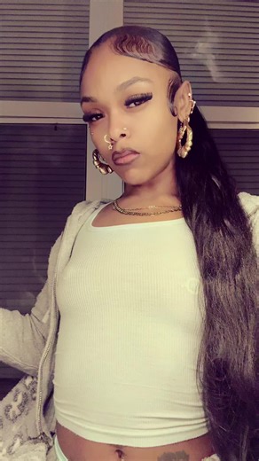 iluhvmari.v (@iluhvmari.v)’s videos with I Need Us - Rob49 & Loe Shimmy