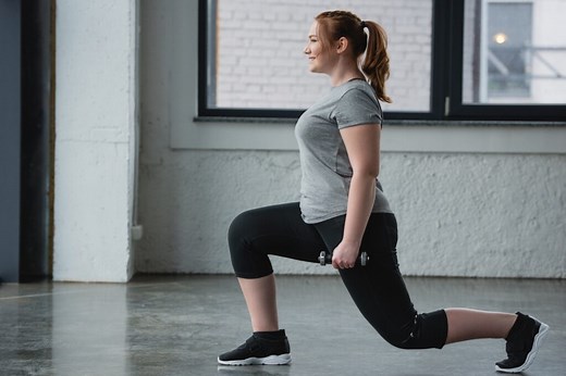 A Beginner’s Guide to Free Weights: 5 basic exercises to try for strength training
