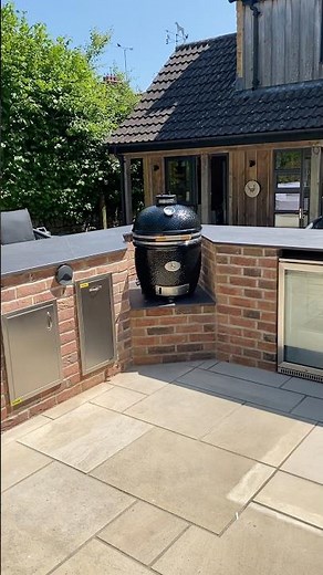 PATIO TRANSFORMATION: BRICK OUTDOOR KITCHEN