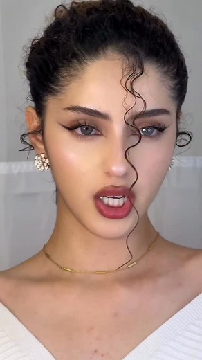 3.2K reactions · 167 shares | Eye liner tutorial part1, I get a comment asking about how to apply eyeliner like 100 a day! Well there you have it… till me it was helpful and stay tuned for part 2 #makeup #eyeliner #eyelinerhack #makeuptutorial #eyelinertutorial #womenempowerment | Serenasrosess | Facebook