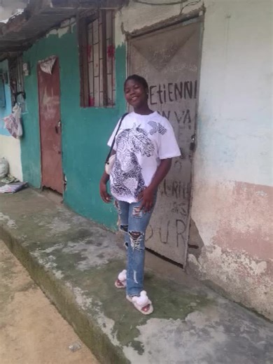 #brenda (@user5442887993546)’s videos with Tu me manques - Goulam