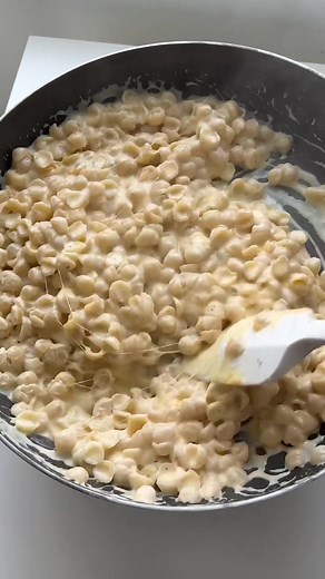 Creative Mac and Cheese Box Hack with Two Different Macs