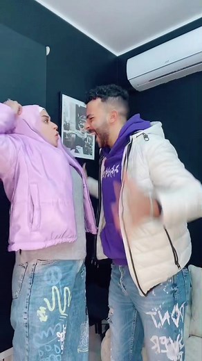 Casual Communication with Stylish Hand Gestures