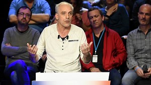 Comment Poutou s'est démarqué lors du débat en dénonçant les affaires