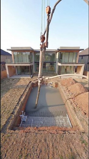 Where Light Meets Water | Cinematic Pool Night View