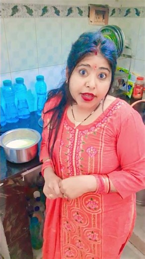 hamare samaaj m phela bacha jaldi ishliye hota h #comedy #meenakshiarora8605 #funny #youtubeshorts