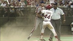 Mets, Reds empty benches