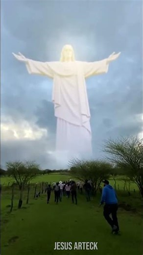 A sign in the sky that looks like the rapture
