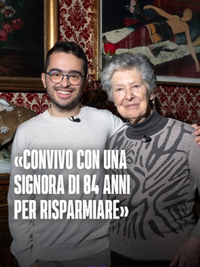 Riccardo è uno studente universitario fuori sede a Milano. Fin da subito ha avuto difficoltà a trovare un alloggio a prezzi accessibili, così ha deciso di fare richiesta per essere ospitato da un anziano, con un affitto a prezzo calmierato. Oggi convive con Alberta, 84 anni, con cui condivide non solo gli spazi domestici, ma, quando può, anche il suo tempo libero. Qualche anno fa abbiamo trascorso una giornata insieme a loro per capire e raccontare gli aspetti positivi e negativi di questo incon