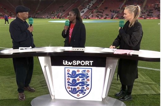 Una presentadora se desmaya en vivo durante la transmisión de un partido de fútbol