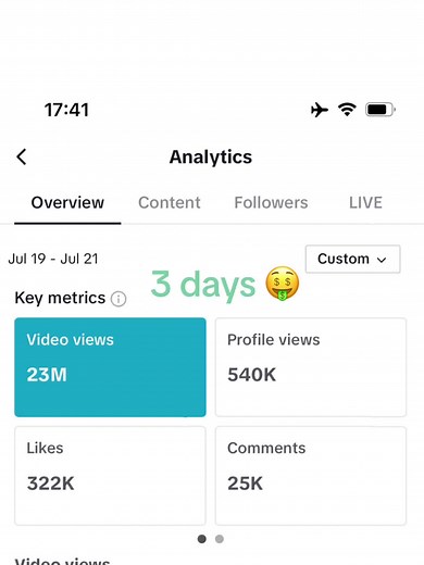 Autumn Blair (@autumnblairxo)’s videos with Monkeys Spinning Monkeys - Kevin MacLeod & Kevin The Monkey