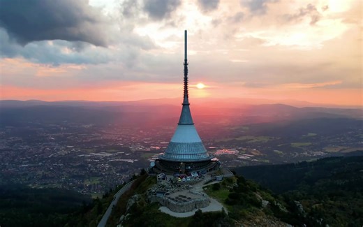 旅游指导：捷克十大旅游胜地 Top 10 Places In The Czech Republic - Travel Guide