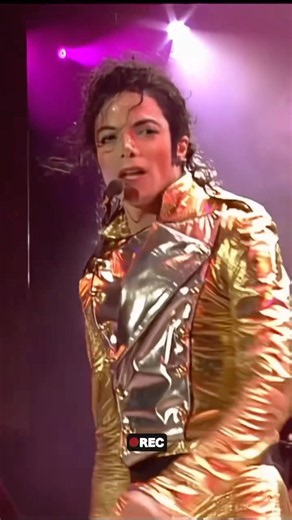 The striking metallic golden ferrero rocher