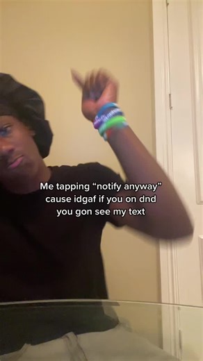 Expressive Hand Gestures in Everyday Conversations