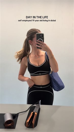 Waking Up Early: A New Daily Routine for Productivity