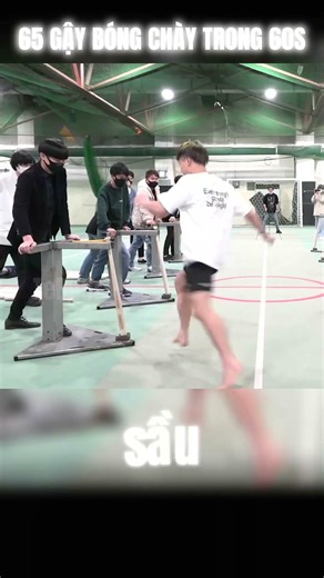 Ống chân THÉP: Phá nát 65 GẬY BÓNG CHÀY trong 1 phút! 😱 #tebum #worldrecord #khampha