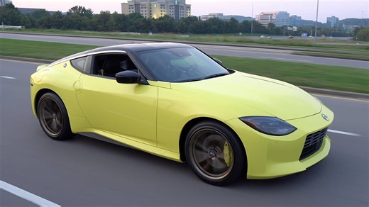The 2023 Nissan Z spotted on public streets! [First in world]