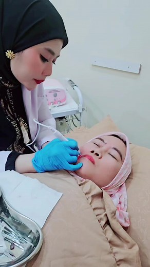 I enjoy my work so much..love my job.i do my best with all my heart.bersyukur dididik dgn ilmu yg trs bs bermanfaat utk org byk 🤲🤲😇😇💃💃..nevus pigmentosus removal #dokterumum #dokterestetika #karskincare #cauter