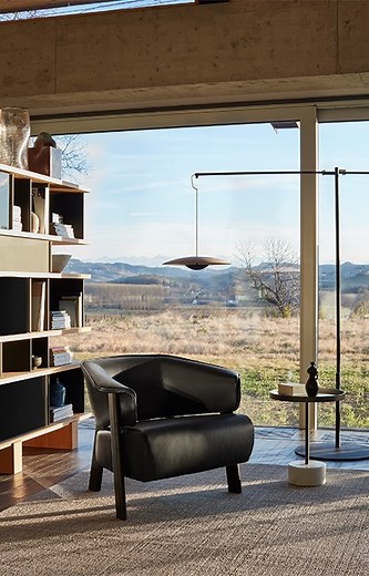 15K views | Modulable et ultra personnalisable, la bibliothèque Nuage représente l’aboutissement des recherches de l’architecte et designer Française sur l’aménagement des espaces d'habitation.  Cassina Textes : Madeleine Voisin Montage : Clémentine Emonoz #DesignIconique #Bibliotheque #BibliothequeNuage #CharlottePeriand #Design #Architecte #Decoration #Interieur #Interiors | ELLE Décoration | Facebook