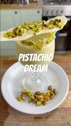 Pistachio Dream - Dessert Cocktail 🍹