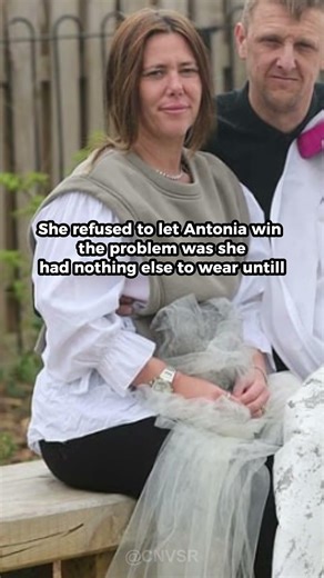 Sister-in-Law Threw Black Paint on a Bride Right Before She Walked Down the Aisle