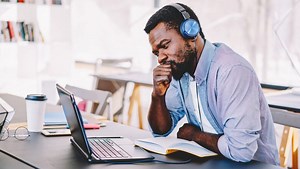 Virtual Training: 20 Expert Tips for Trainers to Deliver Engaging Sessions in 2025 - AhaSlides