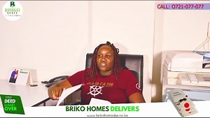 She was just hesitant like any other person. But she finally smiled 😃. You can also smile. | 𝐏𝐚𝐮𝐥 𝐖𝐚𝐢𝐠𝐚𝐧𝐣𝐨 𝐎𝐟𝐟𝐢𝐜𝐢𝐚𝐥