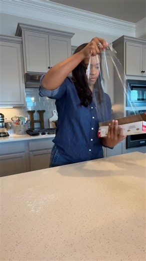 I polled the stories last week and so many of yall didn’t know about this hack, so here it is! If you’re making any kind of dough like biscuits, bagels or cookies, this little plastic wrap trick is about to change your life in the kitchen. Instead of fighting with sticky dough or adding too much flour, lay a piece of plastic wrap over the top and press it out smooth. No mess, no sticking, and your dough keeps the perfect texture. It’s one of those once you know, you know moments. Save this for y