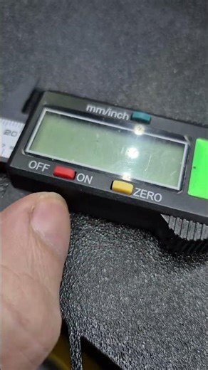cheap Digital Calipers are telling me the battery is dead / time to by real ones #3dprinterupgrade