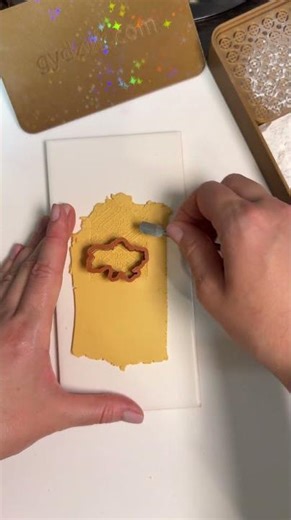 Інструменти від Веселого Ґудзика. Полімерна глина, ролик вишивка, герб і контур України 🧡