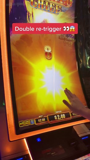 Double re-trigger on Buffalo! 👀😱 #casino #casinoslots #bonusboyz #casinowinnings #jackpot