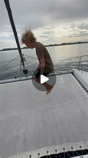 Sailing With Six on Instagram: "Skipping rope 1 : Sailors 0 . First time for everything… and goodness me it was entertaining 😂 . Interestingly the kids have leaned into the ‘challenge’ and have been practicing of an evening, one upping each other at any opportunity… who new the humble skipping rope could contribute so much 😀 . #nailedit . . . . . . . . . . . . #kids4sail #sailingadventure #sailinglife #sailing #sailingfamily #tinyhouses #ocean #travelfamily #adventurerime #adventure #sailingin