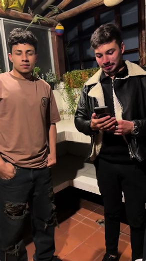 Entre dos no se puede jugar🙃#impostor #juegos #comedia