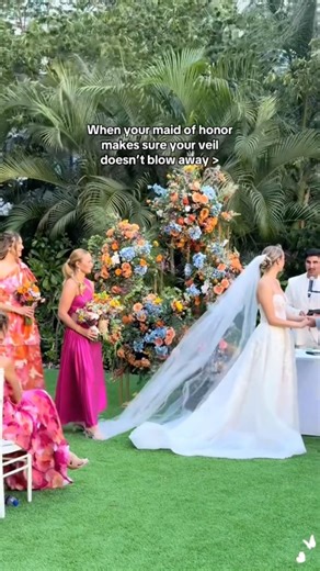 POV:Your maid of honor understood the assignment 💕#wedding #moh #maidofhonor #girls #weddingday