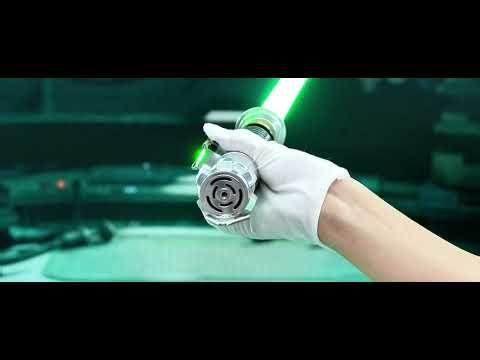 The Ultimate Luke Skywalker V1 Lightsaber Review | RGB vs. Neopixel Duel-Ready 🟢