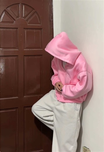 i’ve missed wearing colors 💗😈 #hoodie #ziphoodie #fashion #outfit #fyp