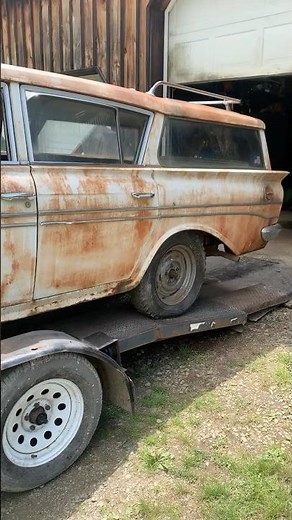Do you like rust? The 1961 Rot Box will live again! @rust hoarder garage