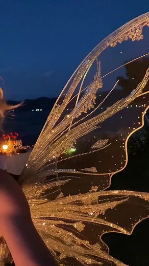 8.6K views · 210 reactions | Has anyone ever seen fairies? I think I just saw my Tinkerbell #AngelaBaby 栗‍♀️ #YOUUKU #优酷 | Youku | Facebook