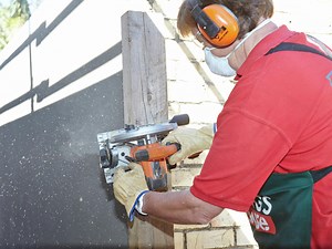 Installing Rails And Plinths For a Paling Fence  - Bunnings New Zealand