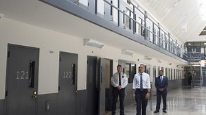 Obama visits prison in push for criminal justice reform