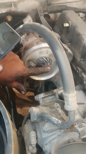 How a Turbocharger Works #turbochargers #mechanic