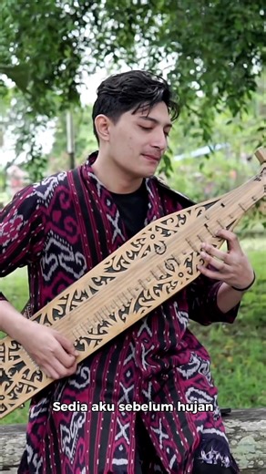 Sedia Aku Sebelum Hujan - Sape' Cover oleh Alif Fakod