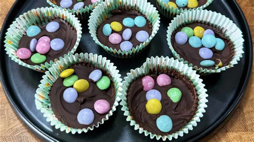 Perfect Ritz cracker crack cookies to share this Easter